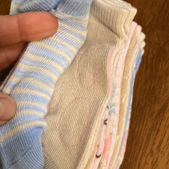 NWT! Rae Dunn GIRLS 10 PACK DONUT ANKLE SOCKS with 3 Bonus Hair Ties - Picture 8 of 12